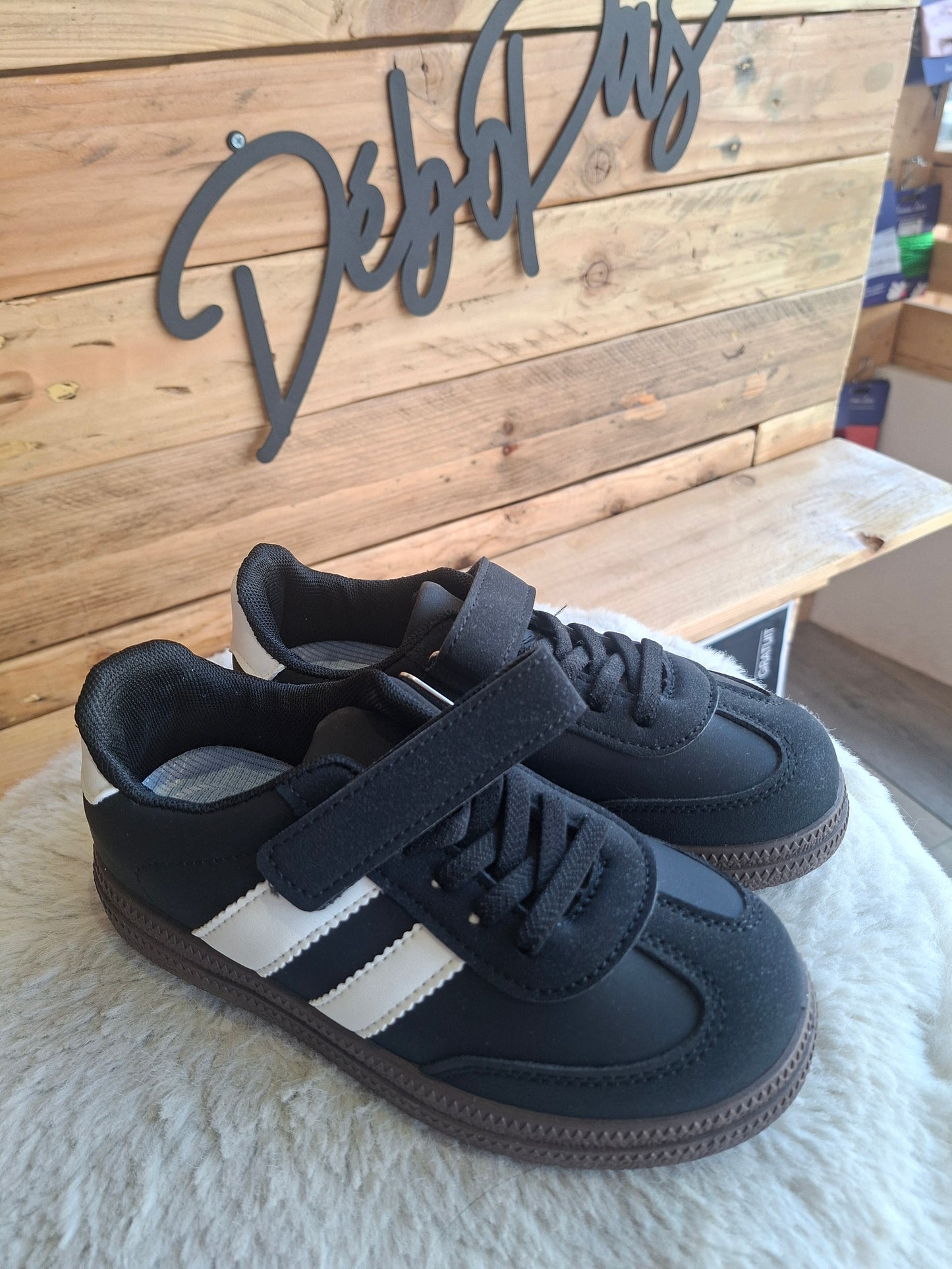 Baskets noire-semelle noire