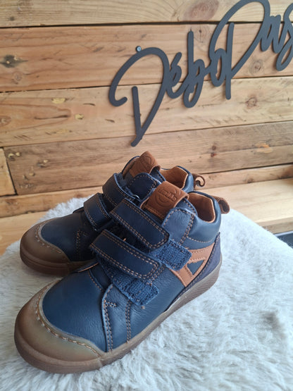 Baskets bleues