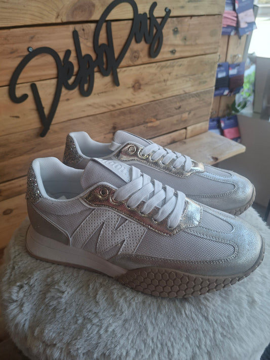 Baskets or et argent