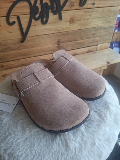 Mules fermées