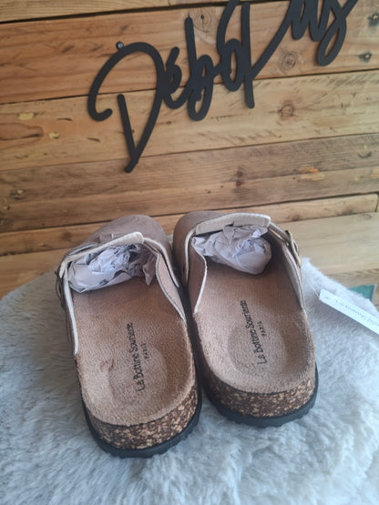 Mules fermées