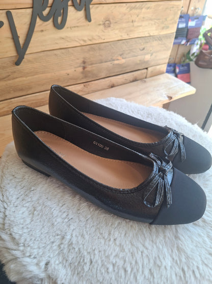 Ballerines noires brillantes
