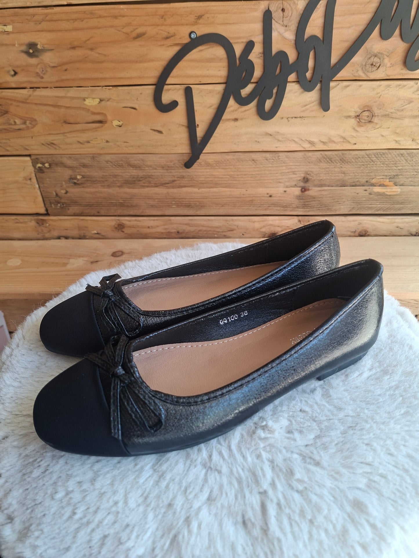 Ballerines noires brillantes
