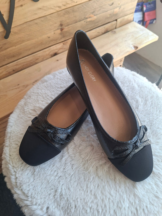 Ballerines noires brillantes