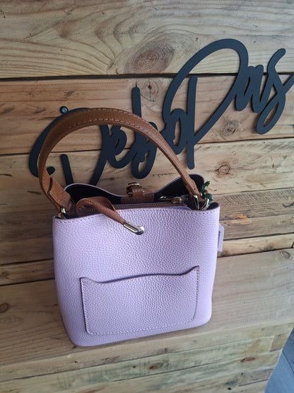 Sac à main rose clair en cuir