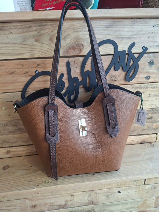 Sac en cuir marron rigide