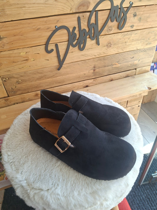 Mules noires fermées