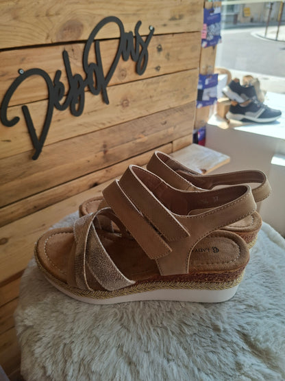 Sandales compensées beige