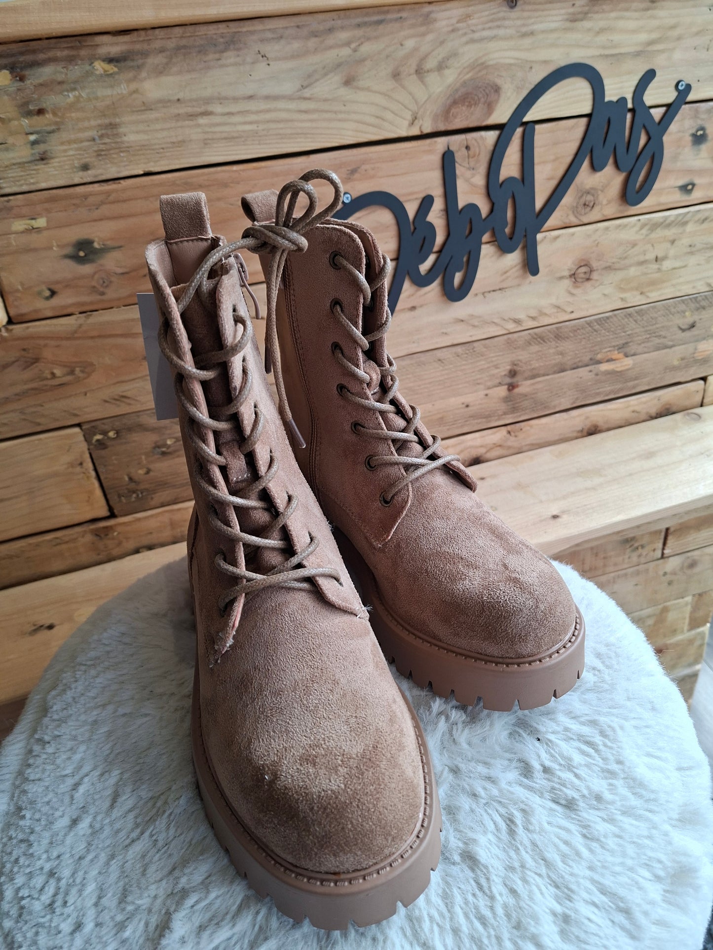 Boots beige effet suédine
