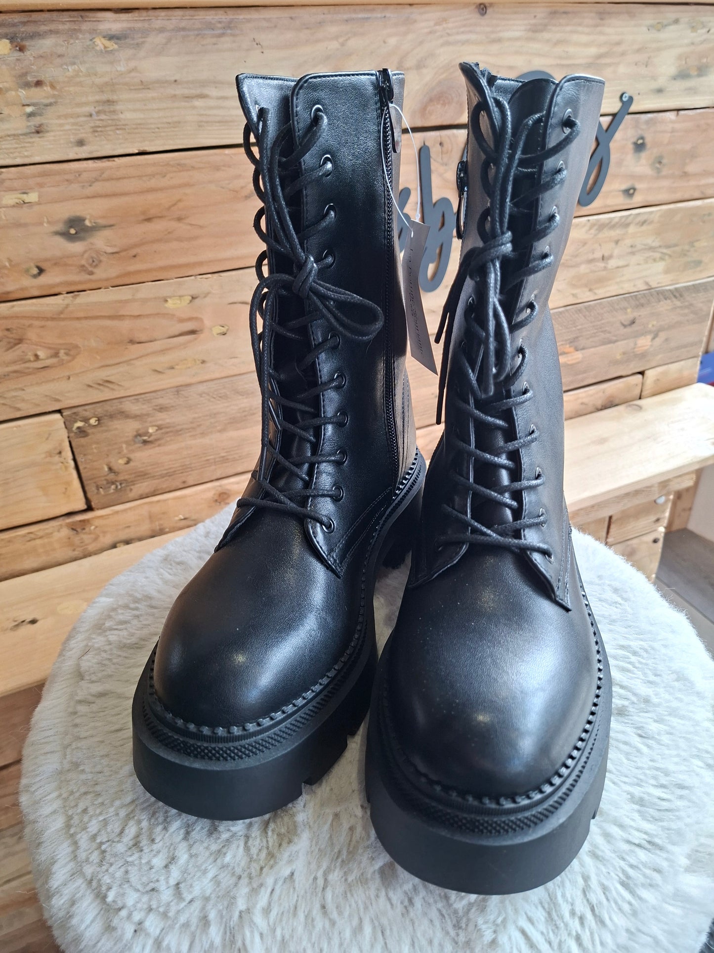 Boots noires fermeture eclair