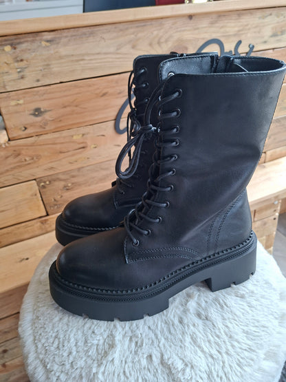 Boots noires fermeture eclair