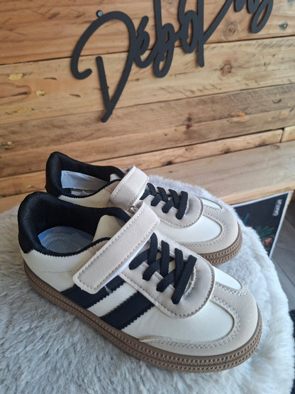 Baskets beige et noire