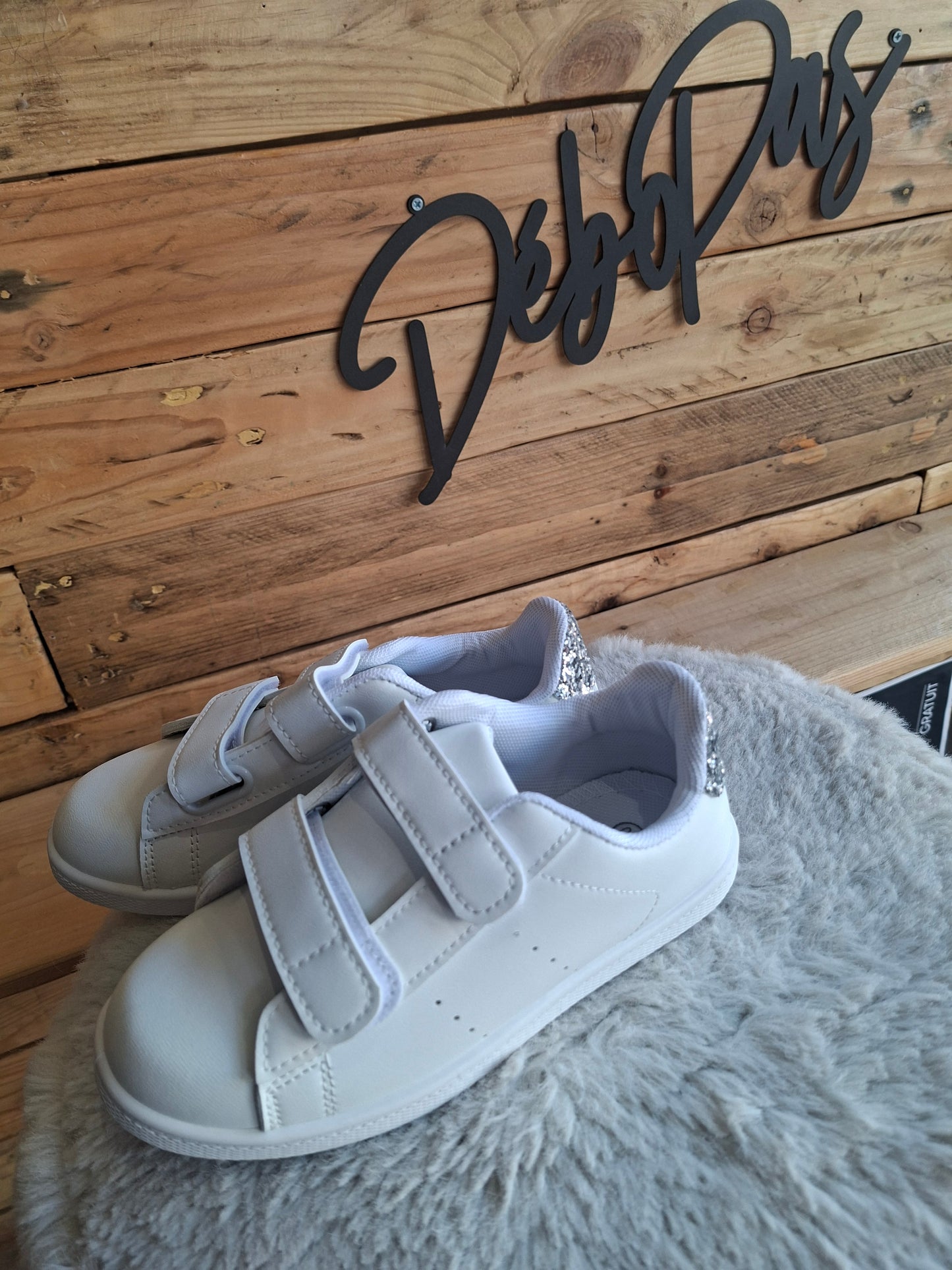 Baskets blanche et argent