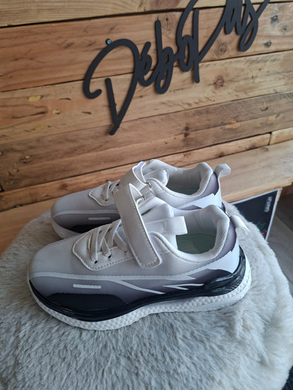 Baskets blanche et noire
