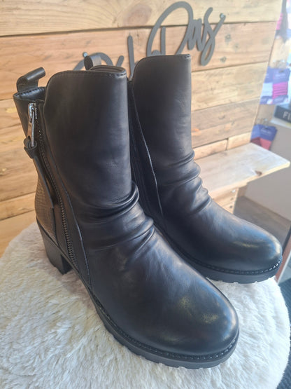 Bottines noires à talon