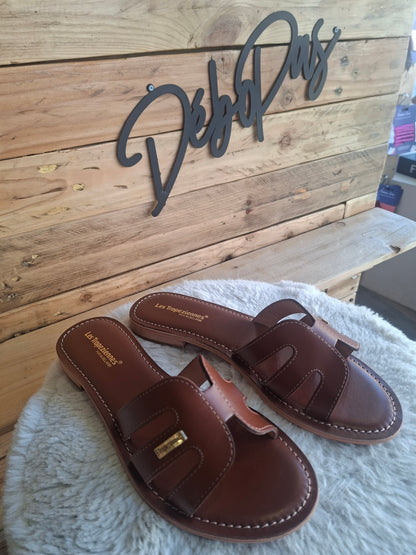 Damia camel