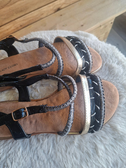Sandales noire et or plates