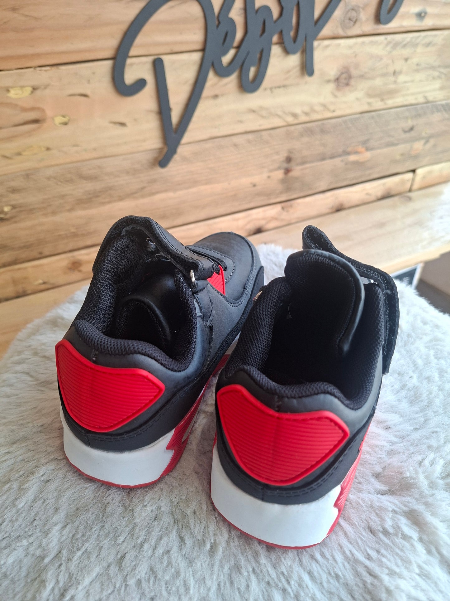 Baskets rouge et noir